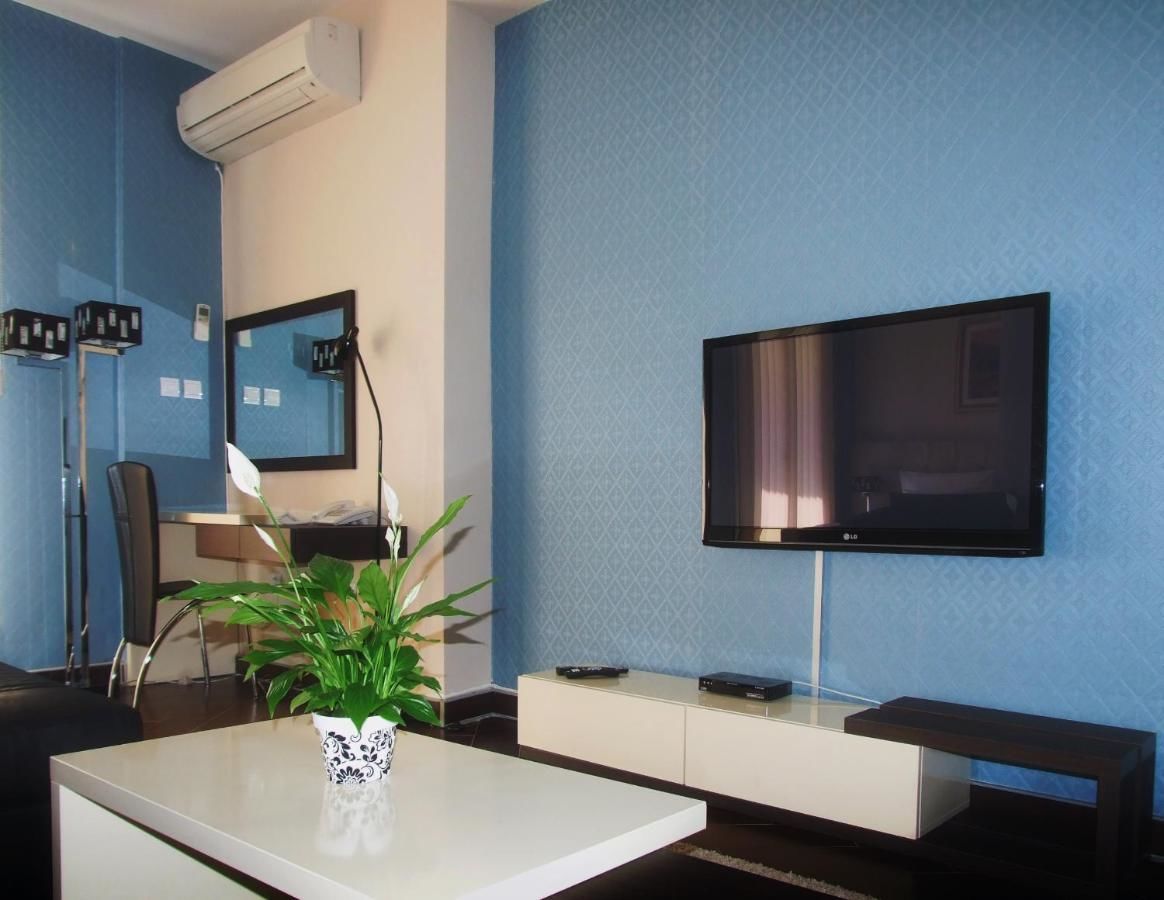 Отель Hotel Alexandar Lux Подгорица